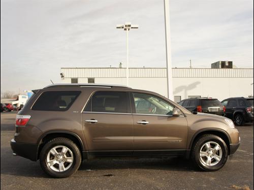 GMC Acadia 2008 photo 2