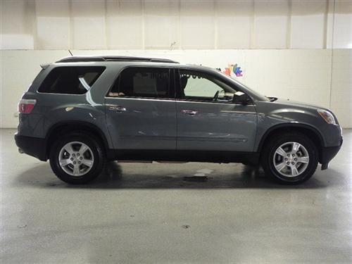 GMC Acadia 2009 photo 2