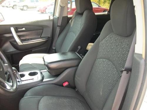 GMC Acadia 2009 photo 2