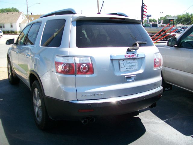 GMC Acadia 2009 photo 3