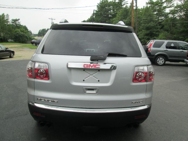 GMC Acadia 2009 photo 3