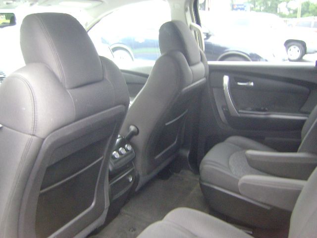 GMC Acadia 2009 photo 2