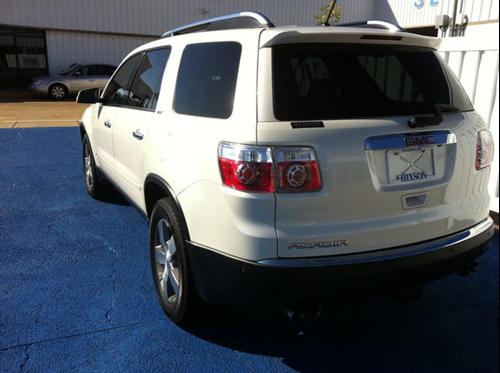 GMC Acadia 2009 photo 3