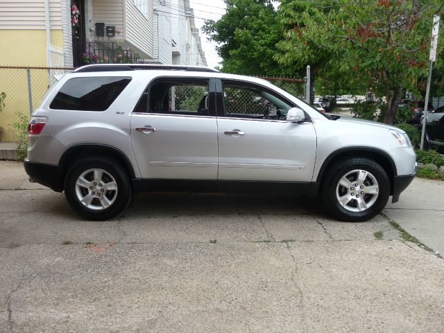 GMC Acadia 2009 photo 3