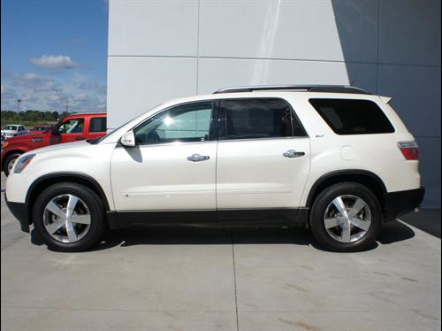 GMC Acadia 2009 photo 2