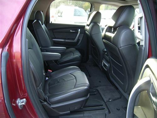 GMC Acadia 2009 photo 2