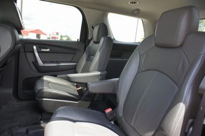 GMC Acadia 2010 photo 17