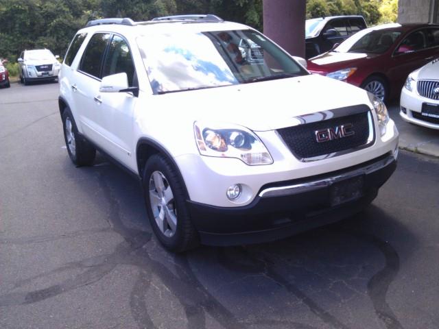 GMC Acadia 2010 photo 2