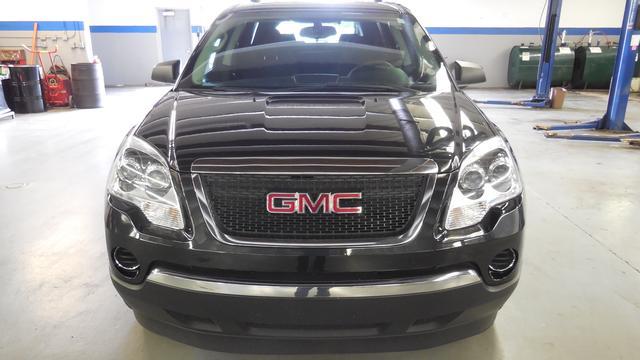 GMC Acadia 2010 photo 2