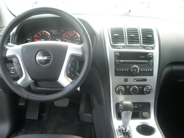 GMC Acadia 2010 photo 5
