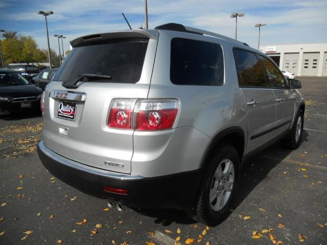 GMC Acadia 2010 photo 1