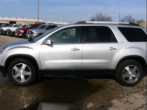 GMC Acadia 2010 photo 2