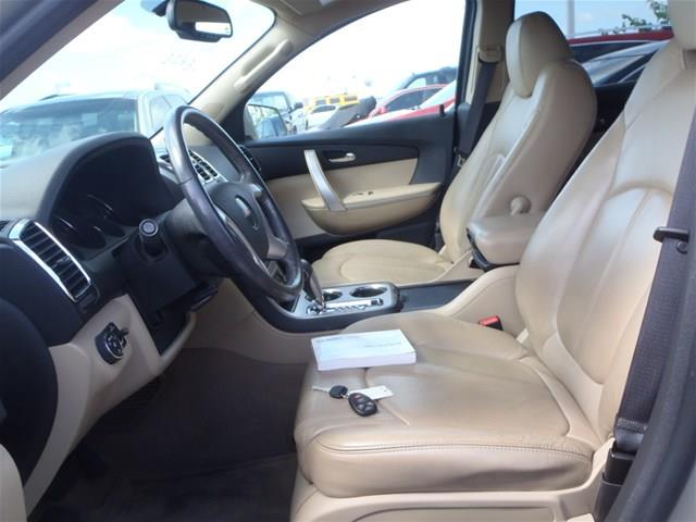 GMC Acadia 2010 photo 1