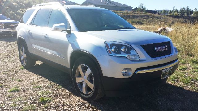 GMC Acadia 2010 photo 1