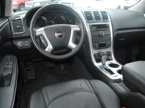 GMC Acadia 2010 photo 2
