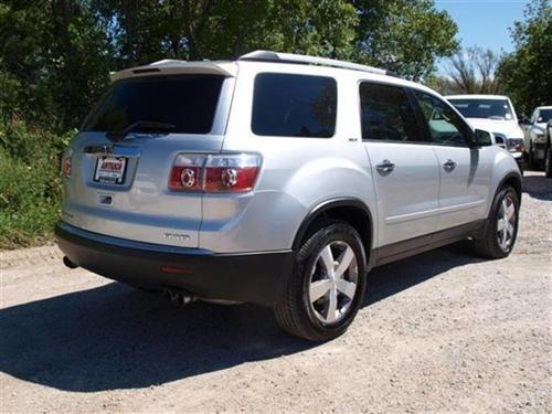 GMC Acadia 2010 photo 1