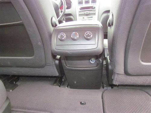 GMC Acadia 2010 photo 1