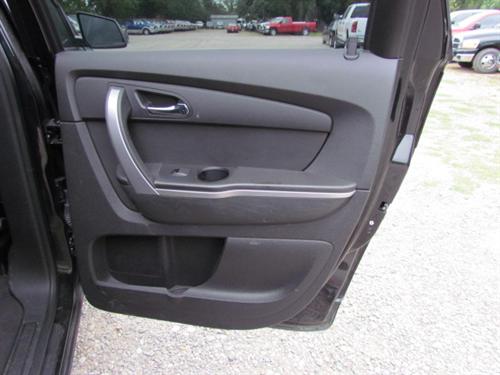 GMC Acadia 2010 photo 3