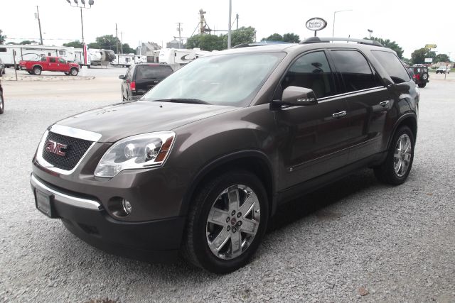 GMC Acadia 2010 photo 1