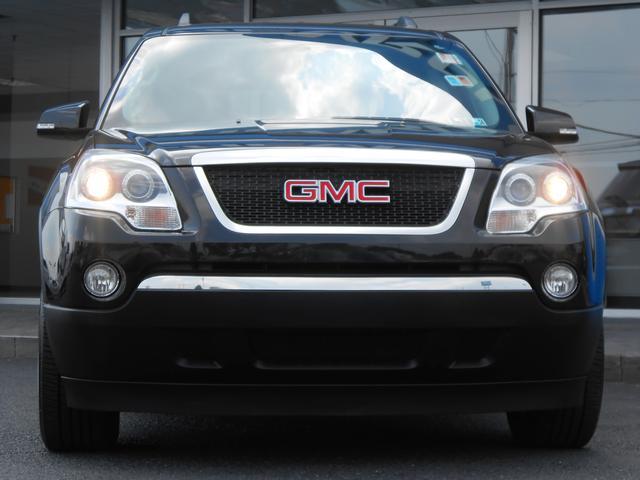 GMC Acadia 2010 photo 1