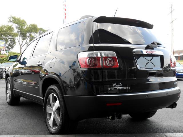 GMC Acadia 2010 photo 3