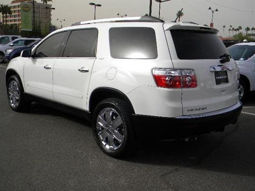 GMC Acadia 2010 photo 2