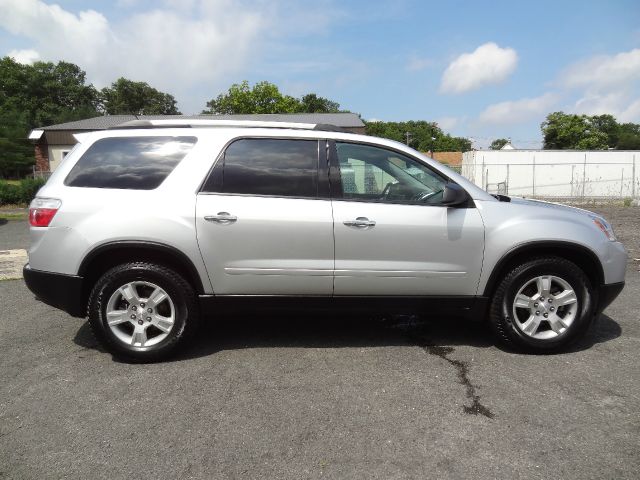 GMC Acadia 2010 photo 2