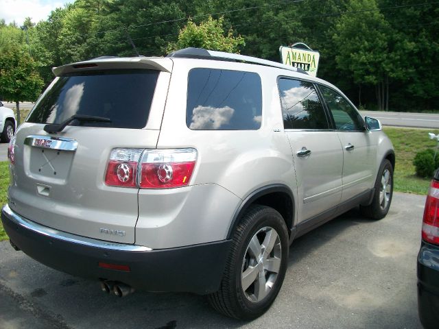 GMC Acadia 2010 photo 1