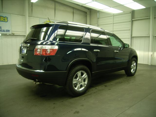 GMC Acadia 2011 photo 2
