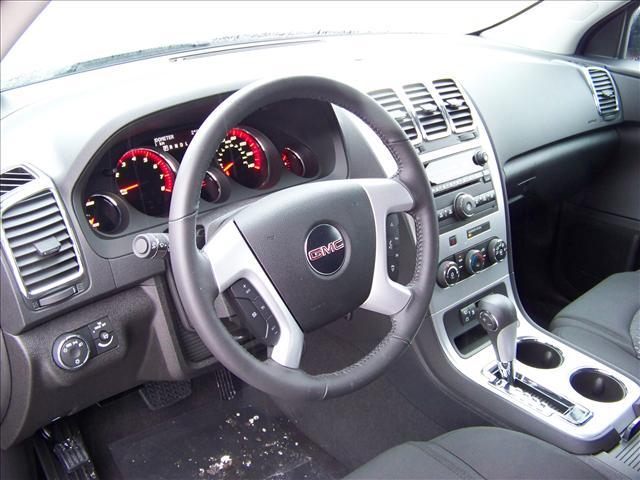 GMC Acadia 2011 photo 3