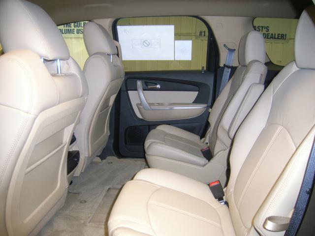 GMC Acadia 2011 photo 4
