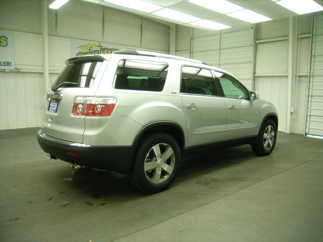 GMC Acadia 2011 photo 2