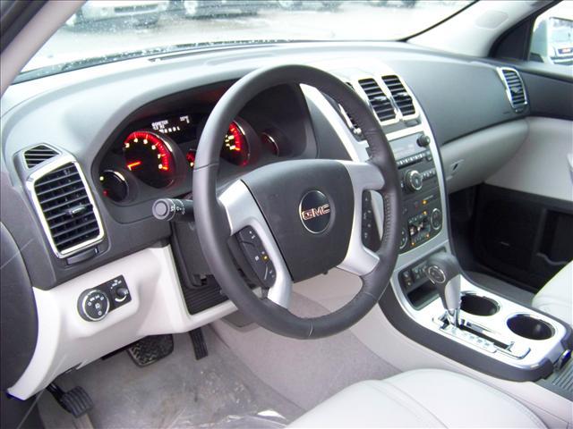 GMC Acadia 2011 photo 3