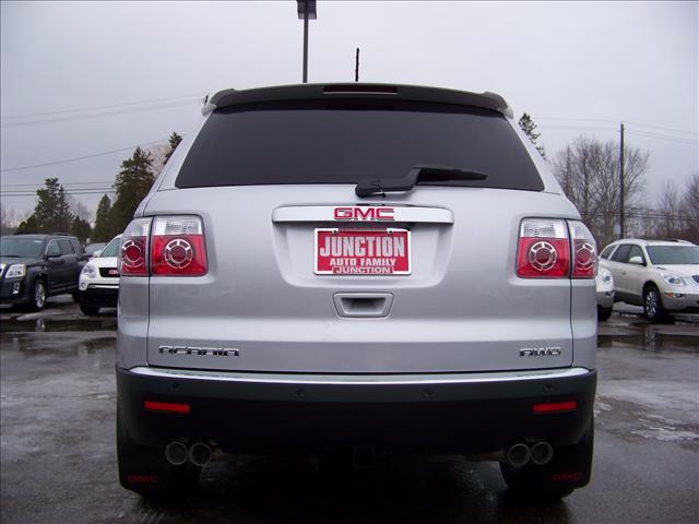 GMC Acadia 2011 photo 3
