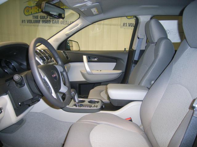 GMC Acadia 2011 photo 3