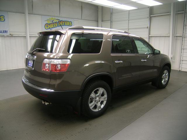 GMC Acadia 2011 photo 2