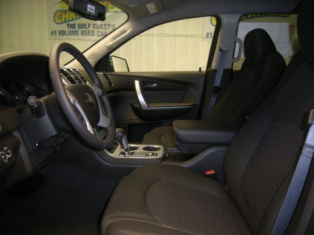 GMC Acadia 2011 photo 3