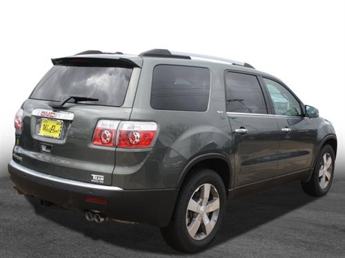 GMC Acadia 2011 photo 2