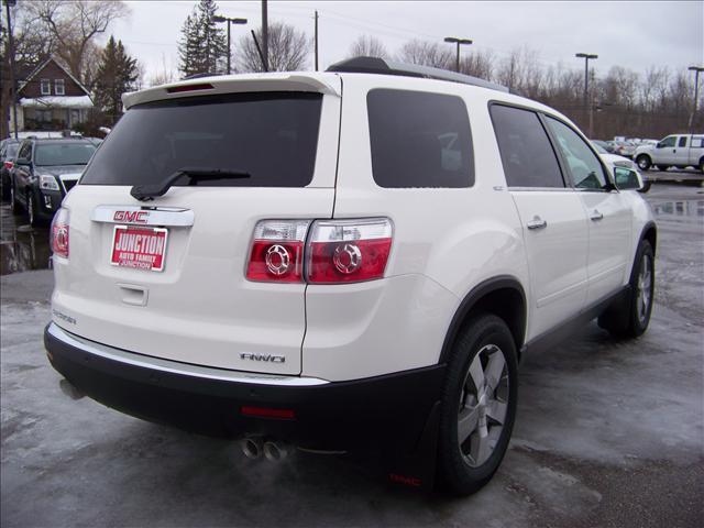 GMC Acadia 2011 photo 2