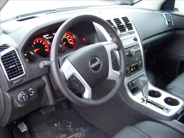 GMC Acadia 2011 photo 3