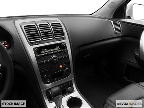 GMC Acadia 2011 photo 2