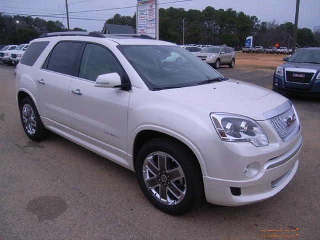 GMC Acadia 2011 photo 1