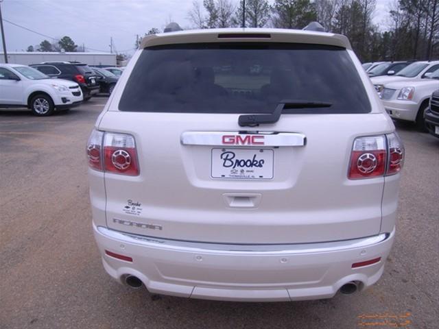 GMC Acadia 2011 photo 3