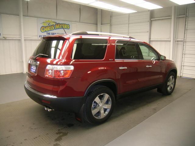 GMC Acadia 2011 photo 2