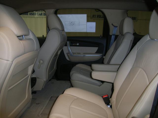 GMC Acadia 2011 photo 4