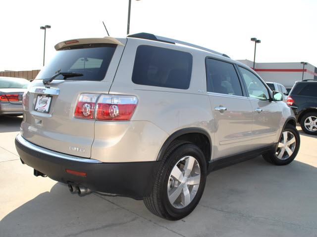 GMC Acadia 2011 photo 3