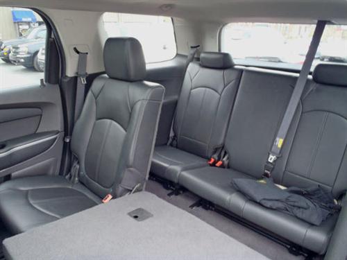 GMC Acadia 2011 photo 2