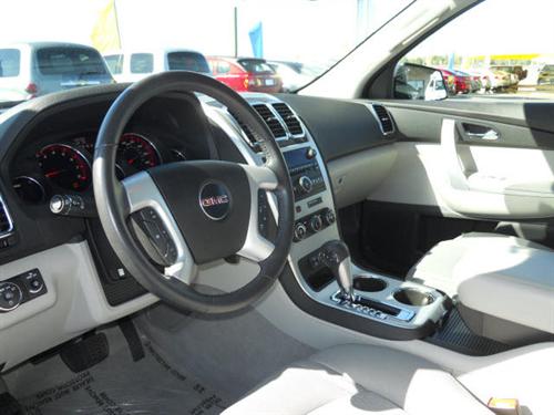 GMC Acadia 2011 photo 3