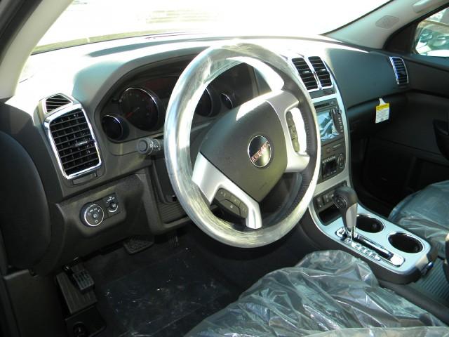 GMC Acadia 2011 photo 1