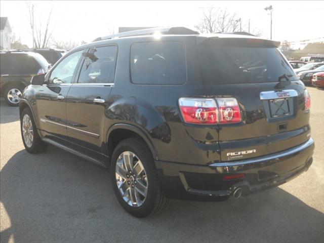 GMC Acadia 2011 photo 4
